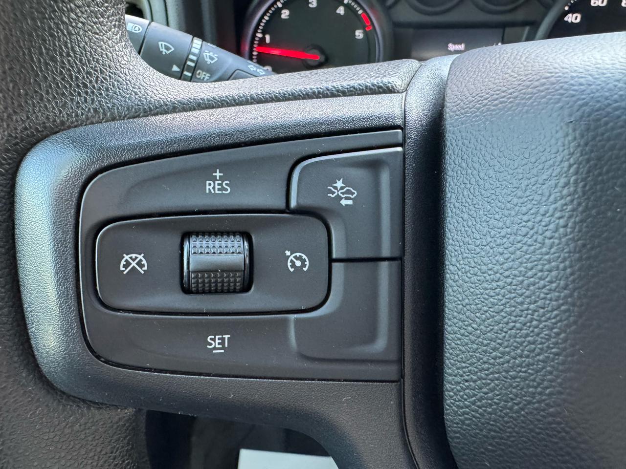 Chevrolet Silverado 2500HD 4WD Crew Cab 159" Custom 2024