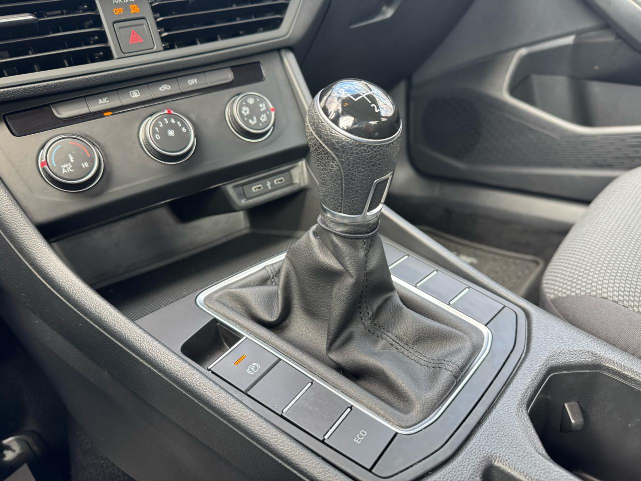 Volkswagen Jetta R-Line Manual 2021