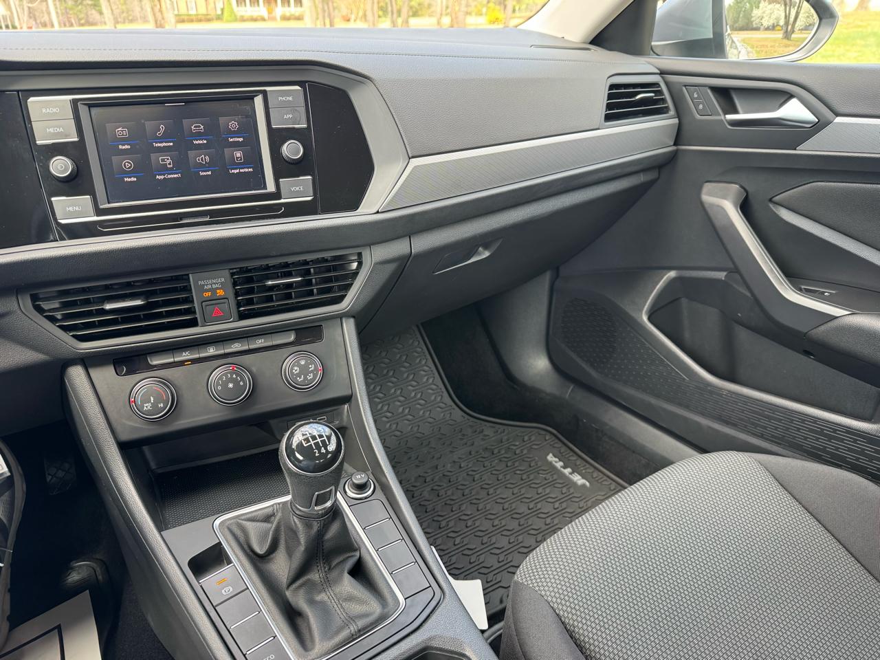 Volkswagen Jetta R-Line Manual 2021