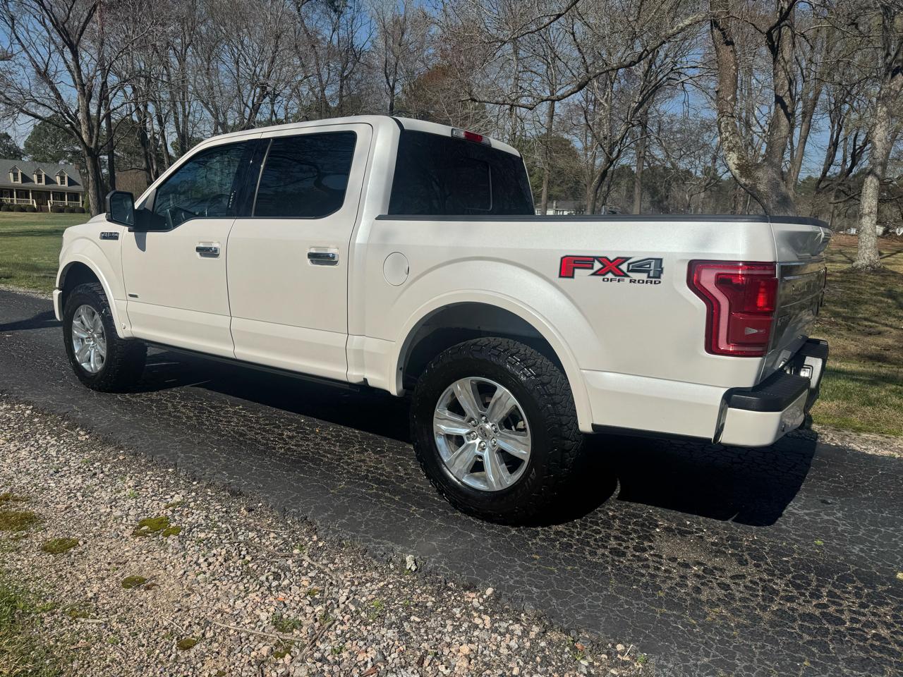 Ford F-150 Platinum 4WD SuperCrew 5.5' Box 2017