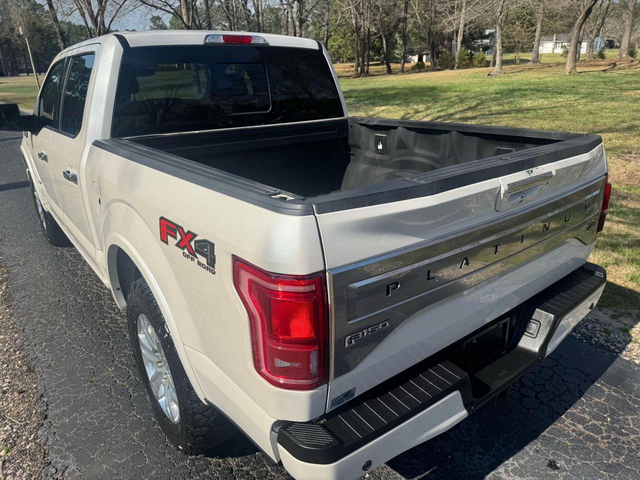 Ford F-150 Platinum 4WD SuperCrew 5.5' Box 2017