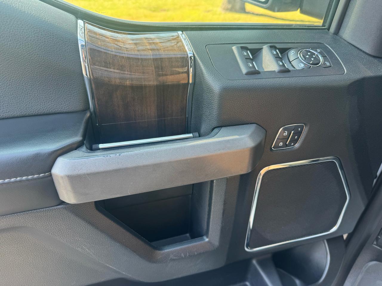 Ford F-150 Platinum 4WD SuperCrew 5.5' Box 2017