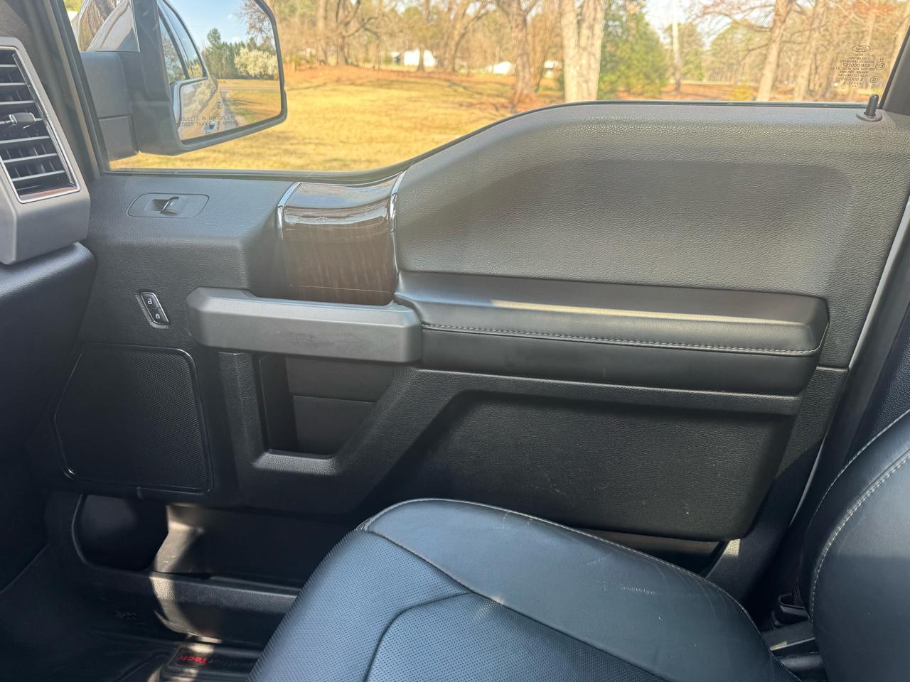 Ford F-150 Platinum 4WD SuperCrew 5.5' Box 2017