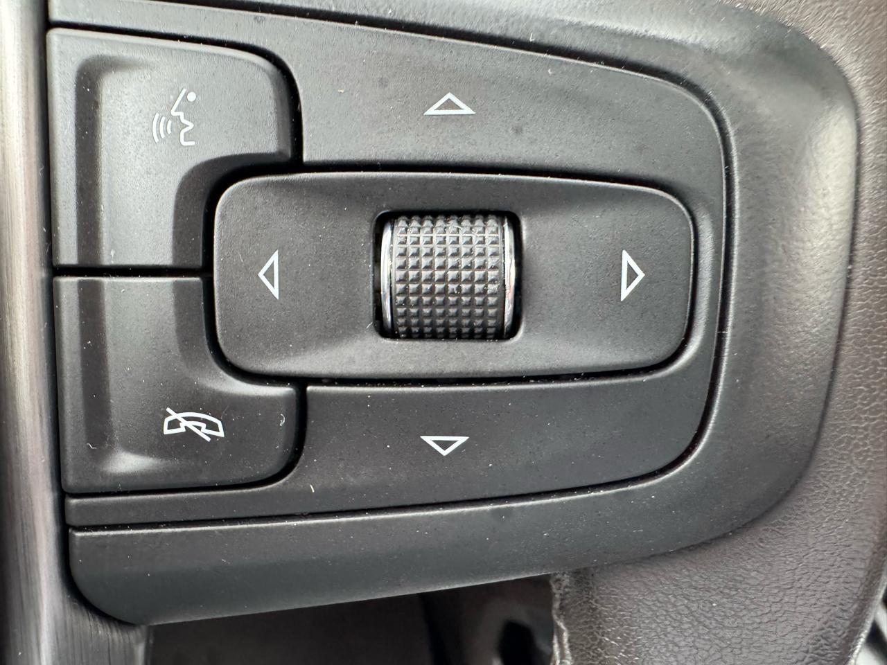 GMC Sierra 1500 4WD Crew Cab 147" Denali 2021