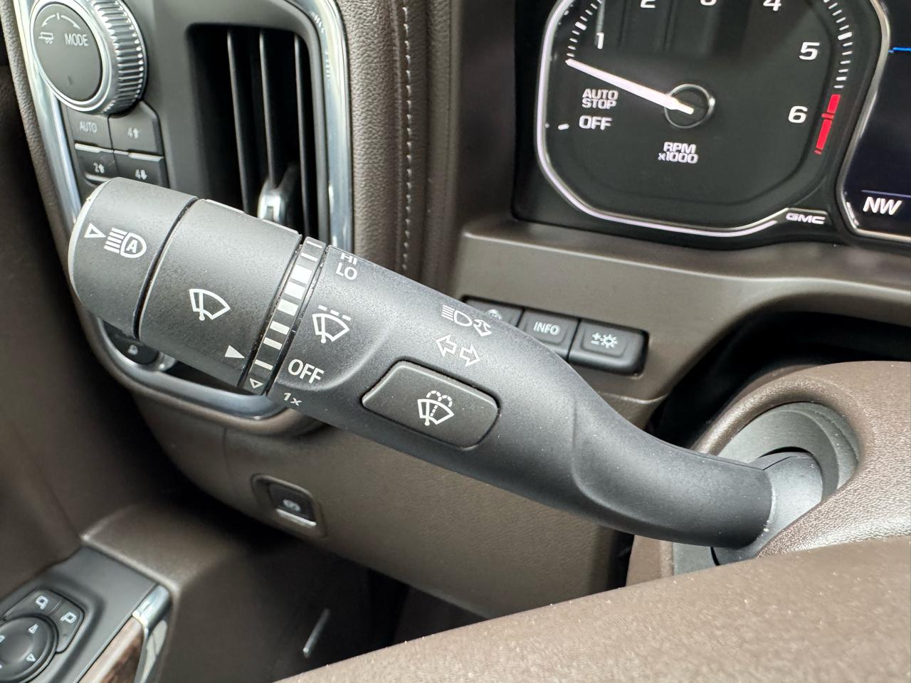 GMC Sierra 1500 4WD Crew Cab 147" Denali 2021