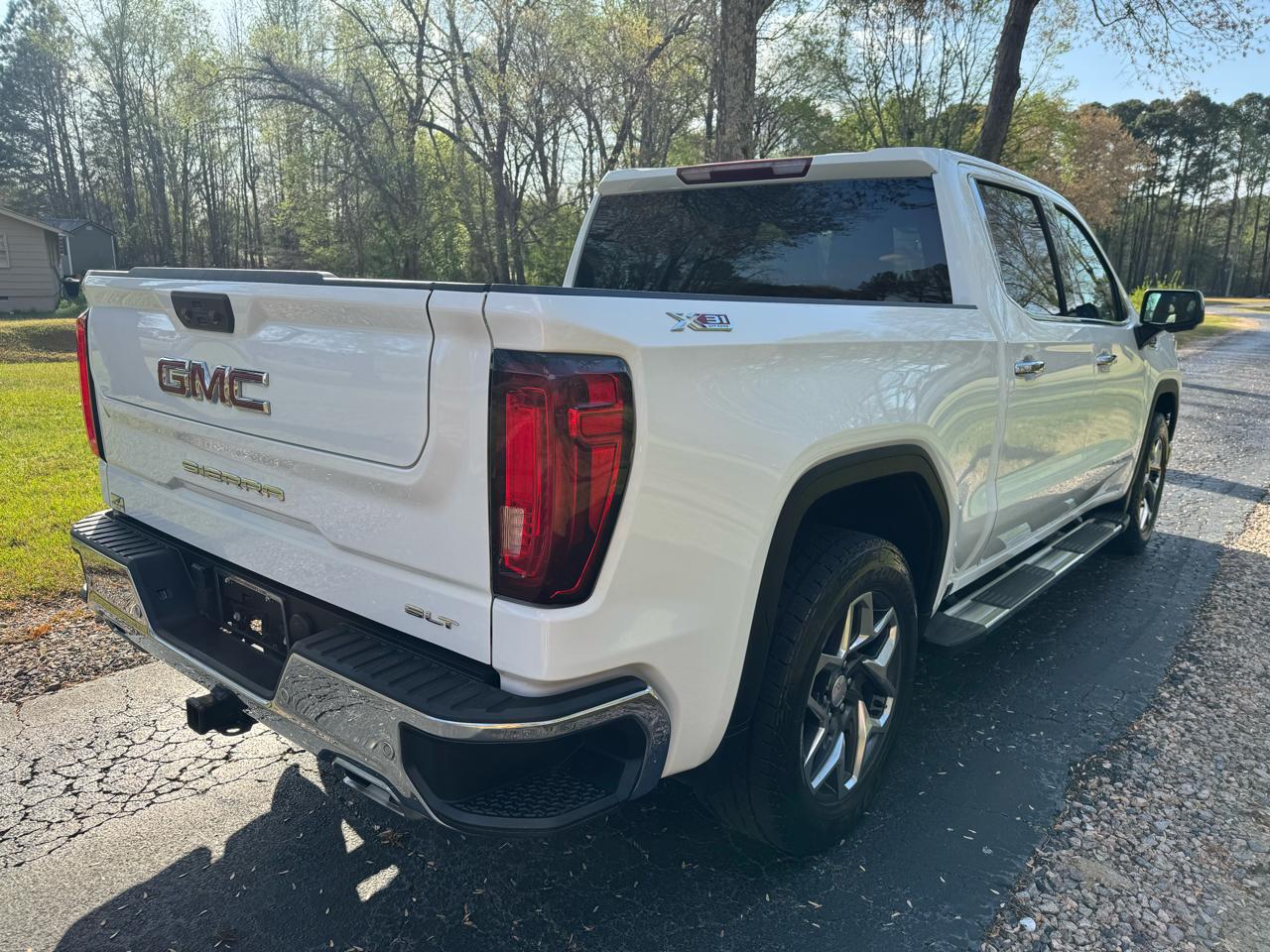 GMC Sierra 1500 4WD Crew Cab 147" SLT 2022