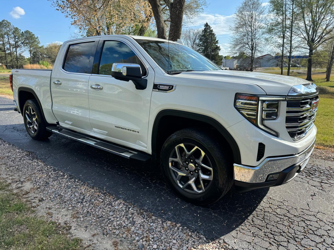 GMC Sierra 1500 4WD Crew Cab 147" SLT 2022