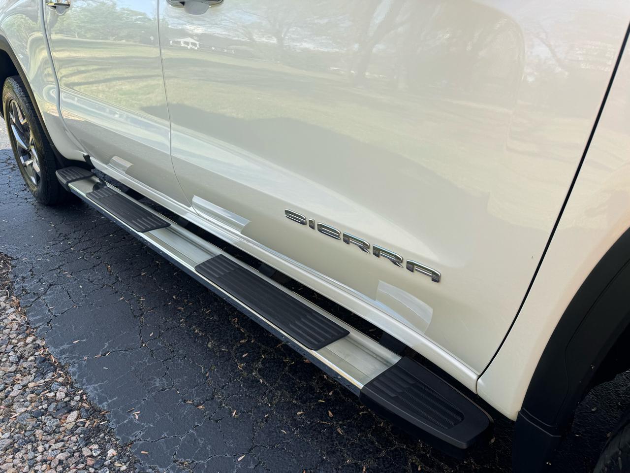 GMC Sierra 1500 4WD Crew Cab 147" SLT 2022
