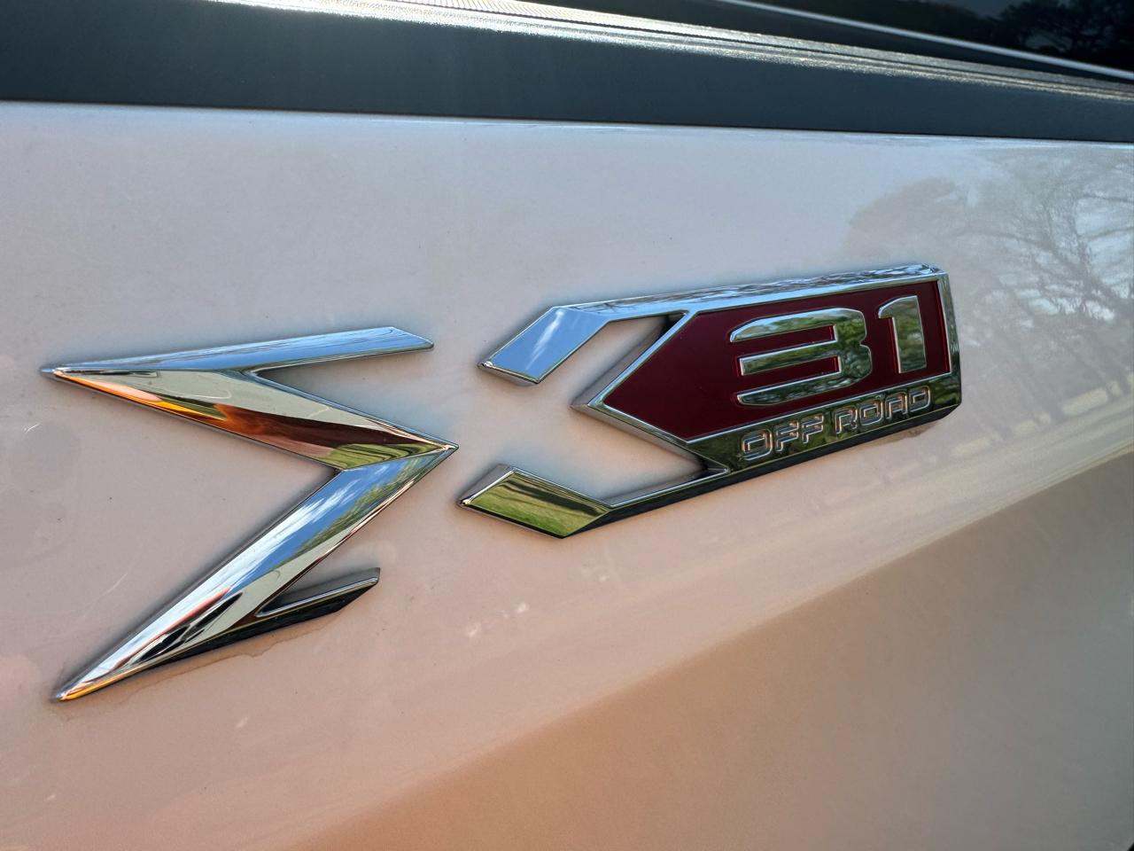 GMC Sierra 1500 4WD Crew Cab 147" SLT 2022