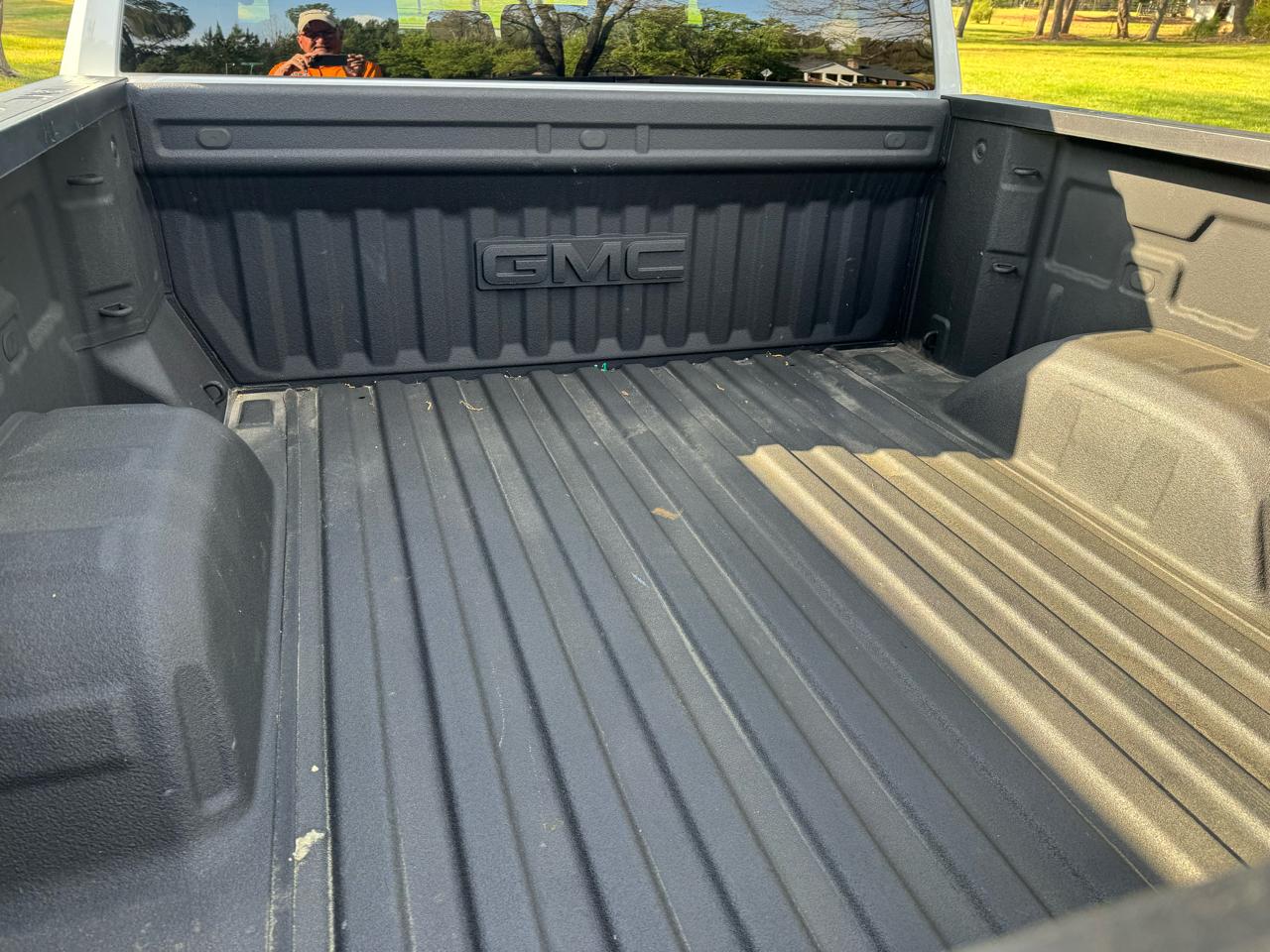 GMC Sierra 1500 4WD Crew Cab 147" SLT 2022