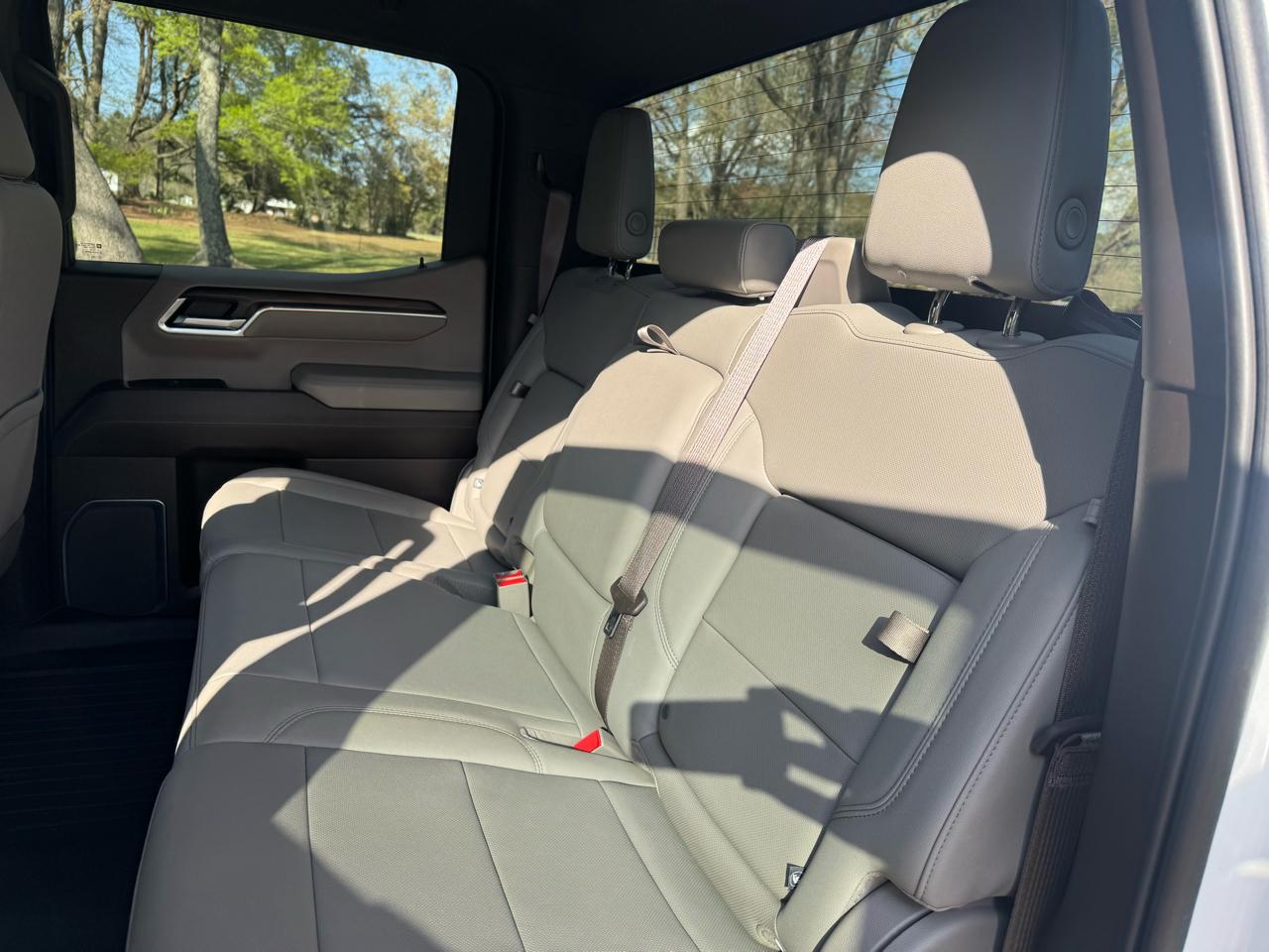 GMC Sierra 1500 4WD Crew Cab 147" SLT 2022