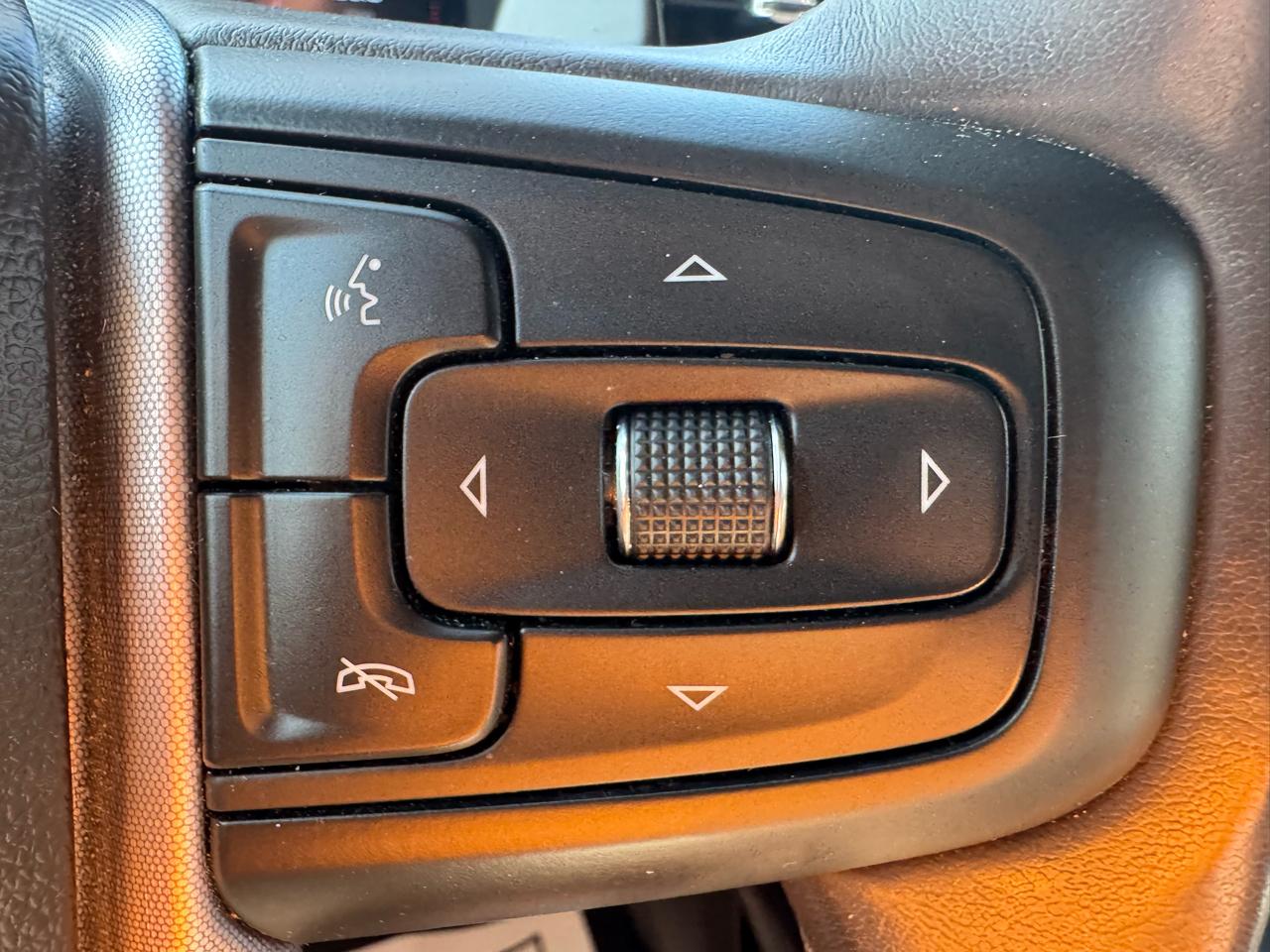 GMC Sierra 1500 4WD Crew Cab 147" SLT 2022