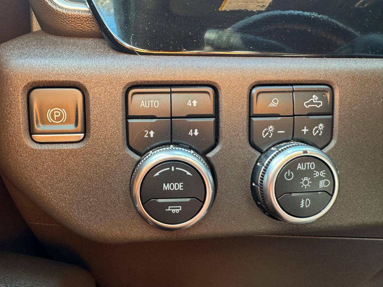 GMC Sierra 1500 4WD Crew Cab 147" SLT 2022