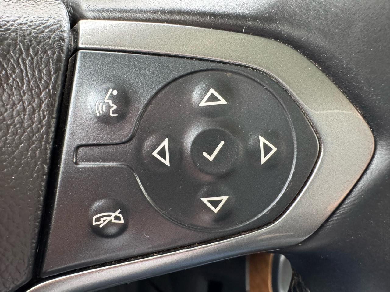 Chevrolet Silverado 1500 4WD Crew Cab 143.5" LTZ w/1LZ 2014