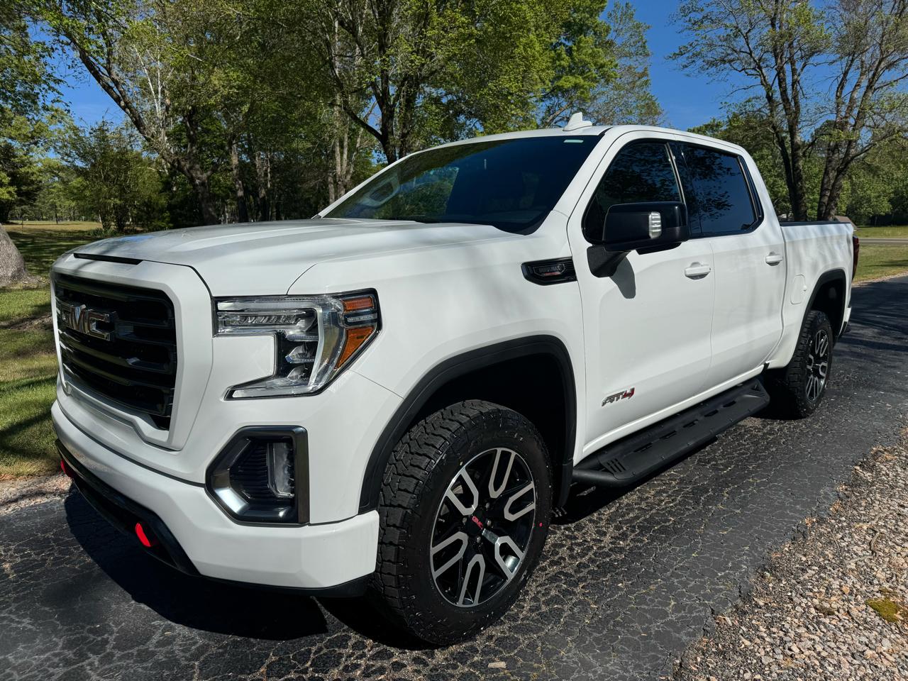 GMC Sierra 1500 4WD Crew Cab 147" AT4 2021