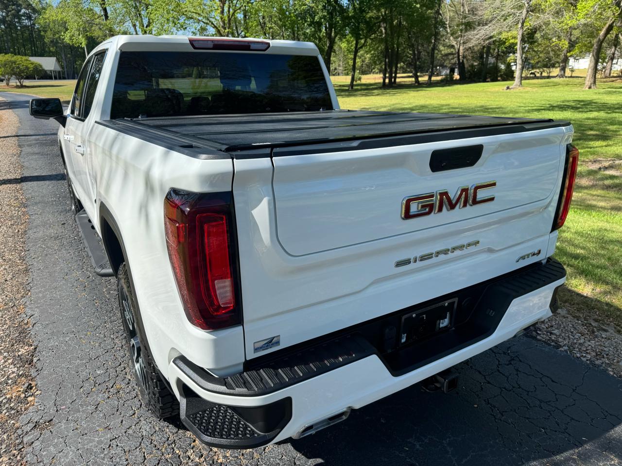 GMC Sierra 1500 4WD Crew Cab 147" AT4 2021