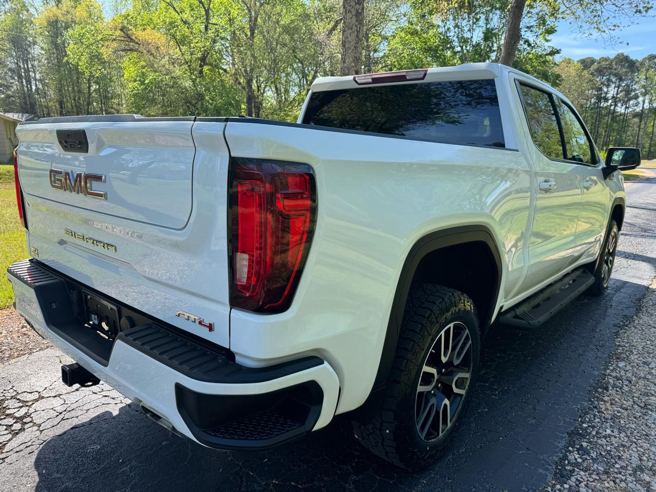 GMC Sierra 1500 4WD Crew Cab 147" AT4 2021