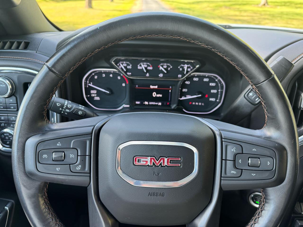 GMC Sierra 1500 4WD Crew Cab 147" AT4 2021