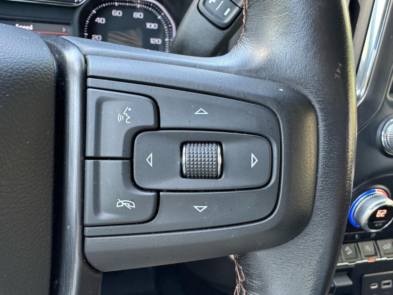 GMC Sierra 1500 4WD Crew Cab 147" AT4 2021