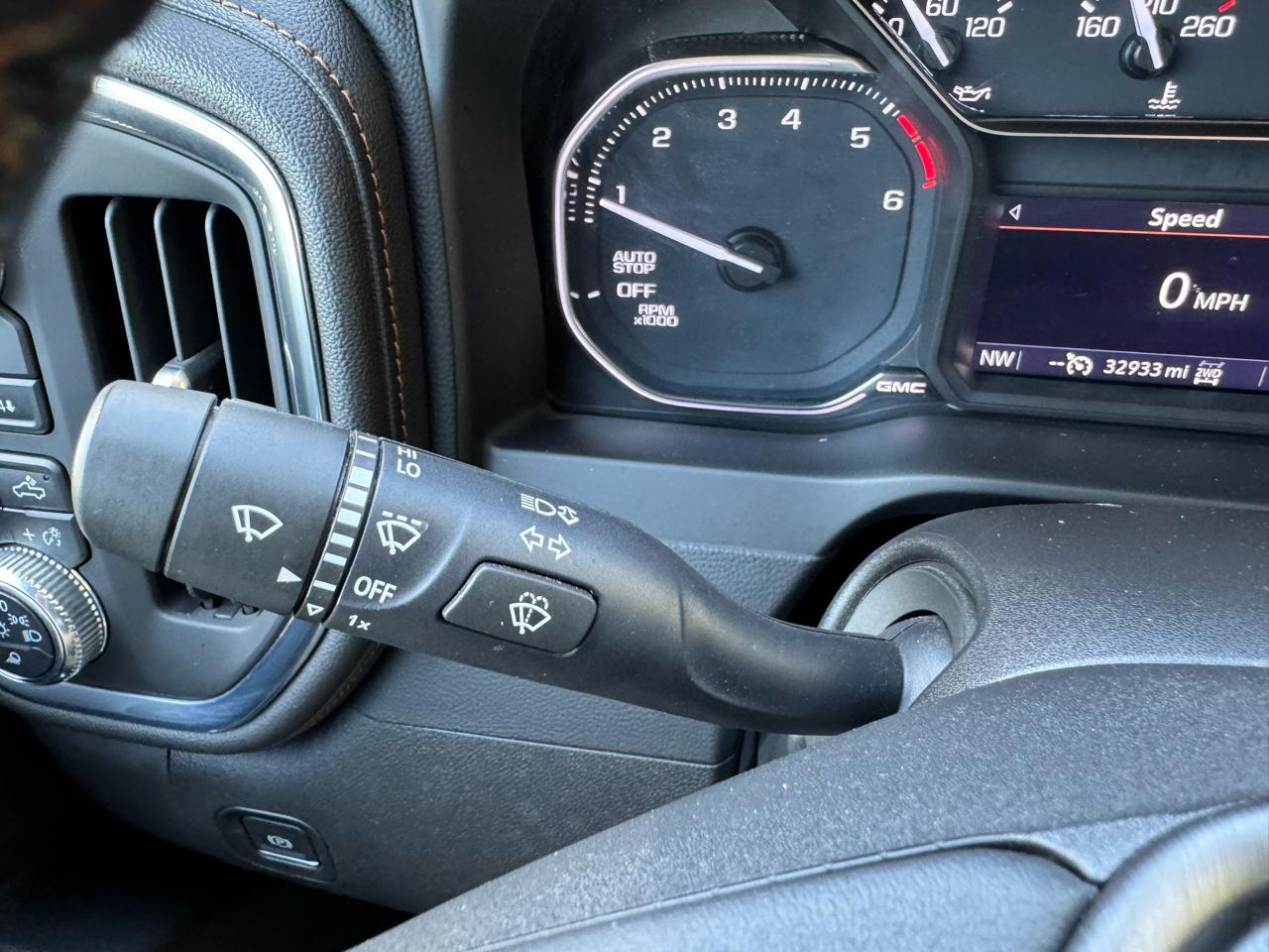 GMC Sierra 1500 4WD Crew Cab 147" AT4 2021