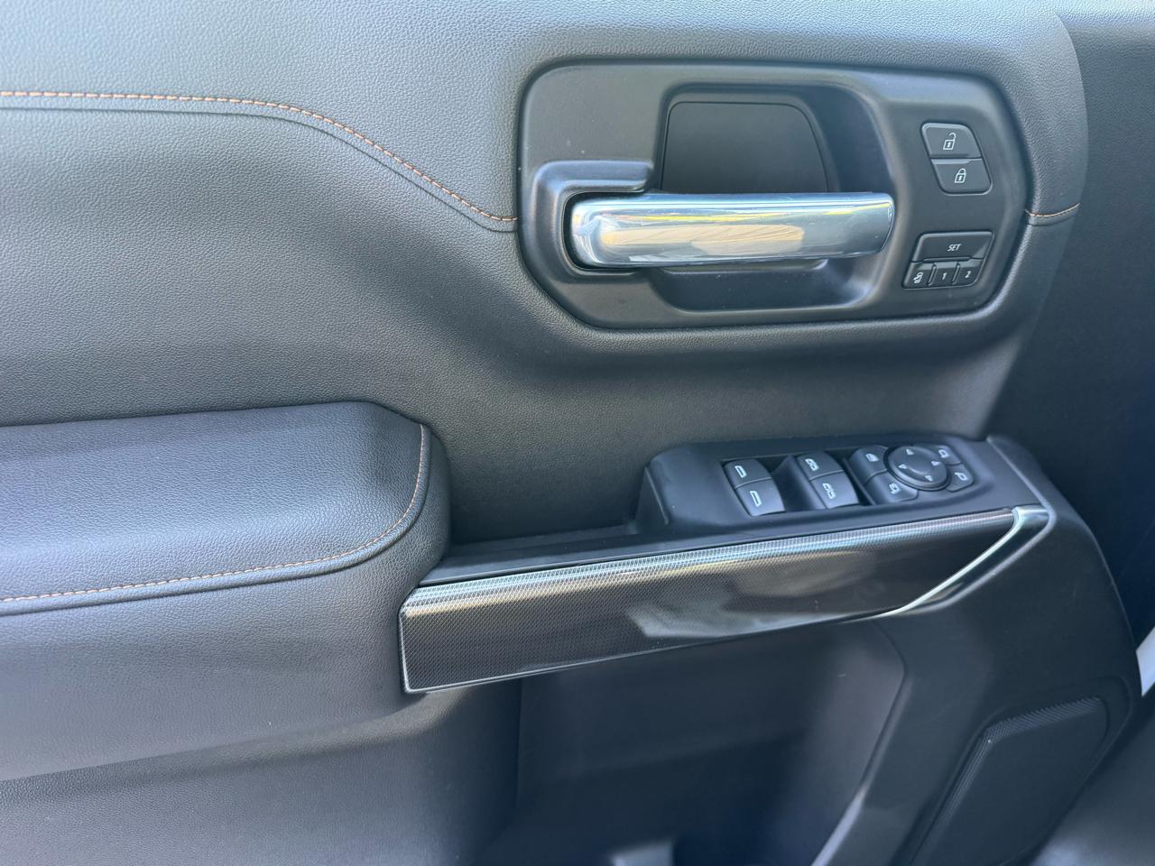 GMC Sierra 1500 4WD Crew Cab 147" AT4 2021