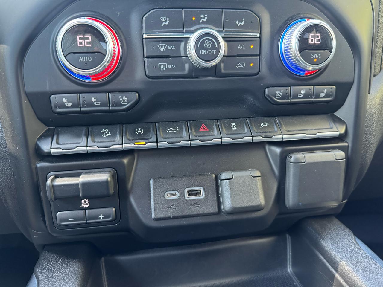 GMC Sierra 1500 4WD Crew Cab 147" AT4 2021