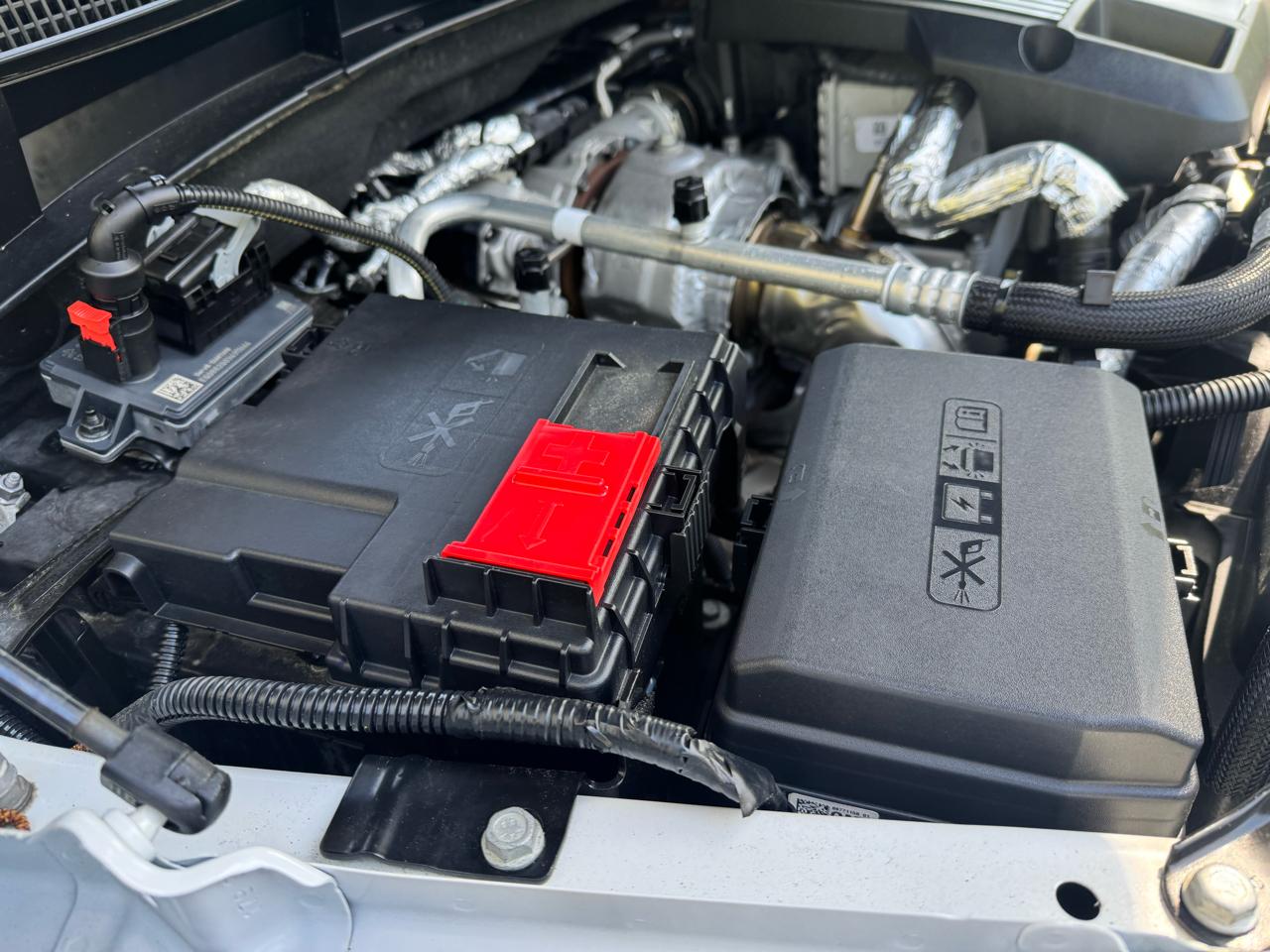 GMC Sierra 1500 4WD Crew Cab 147" AT4 2021