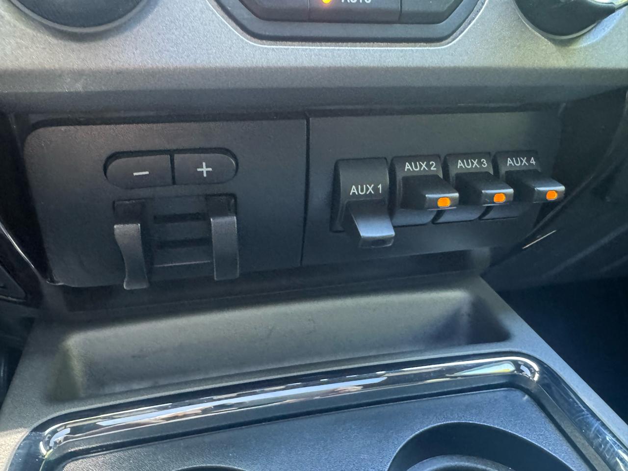 Ford Super Duty F-350 SRW 4WD Crew Cab 156" Platinum 2015