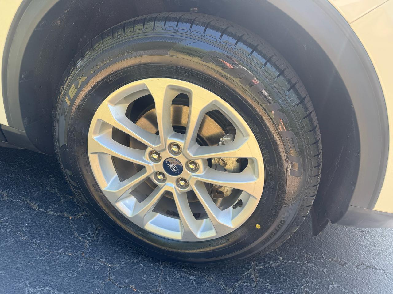 Ford Escape SE FWD 2020