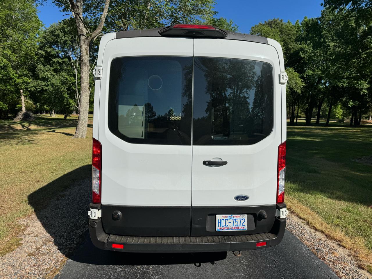 Ford Transit Van T-250 148" Med Rf 9000 GVWR Sliding RH Dr 2019