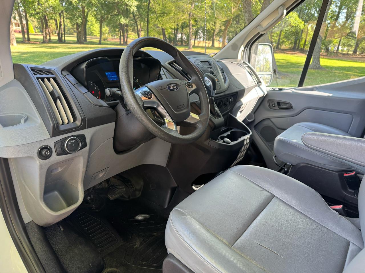 Ford Transit Van T-250 148" Med Rf 9000 GVWR Sliding RH Dr 2019