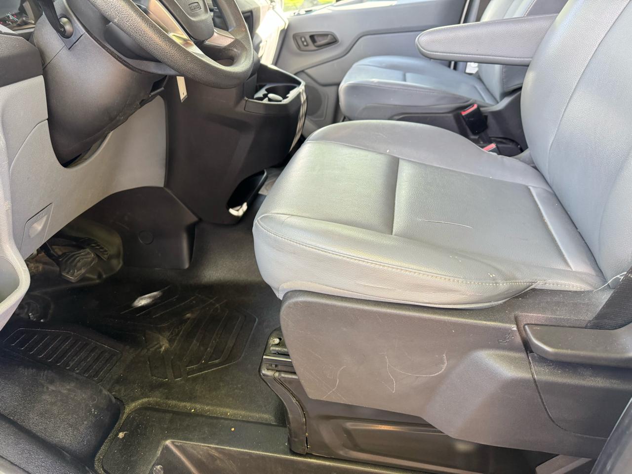 Ford Transit Van T-250 148" Med Rf 9000 GVWR Sliding RH Dr 2019