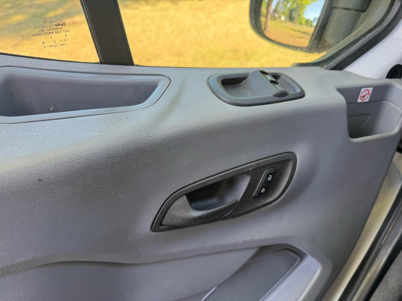 Ford Transit Van T-250 148" Med Rf 9000 GVWR Sliding RH Dr 2019