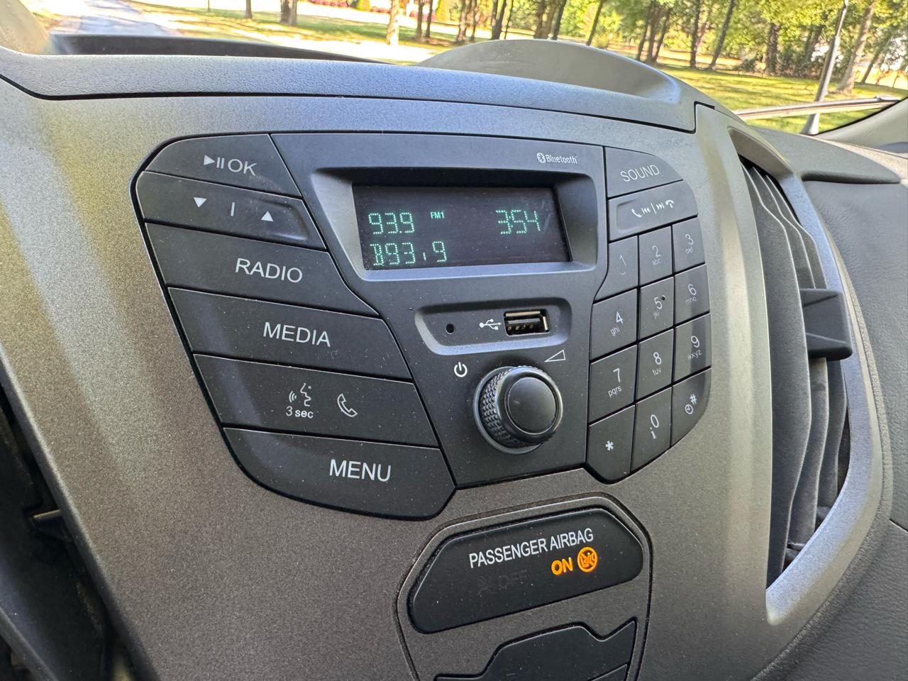 Ford Transit Van T-250 148" Med Rf 9000 GVWR Sliding RH Dr 2019