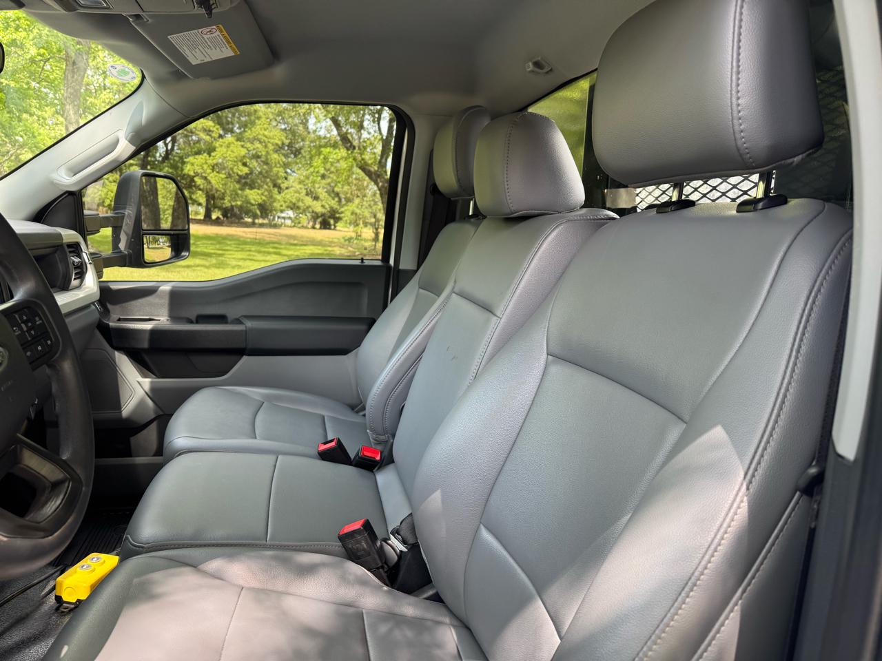 Ford Super Duty F-550 DRW XL 4WD Reg Cab 205" WB 120" CA 2025