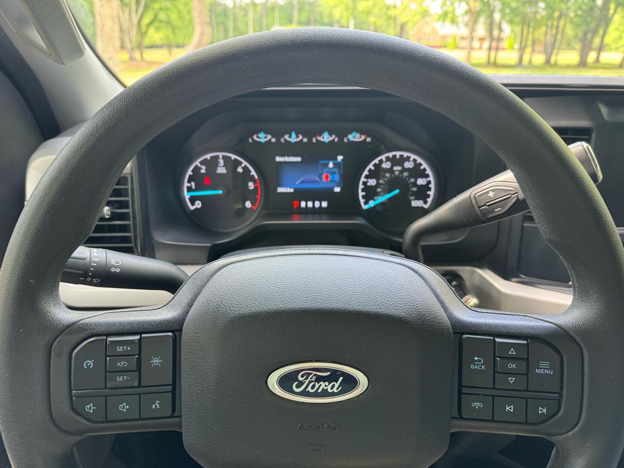 Ford Super Duty F-550 DRW XL 4WD Reg Cab 205" WB 120" CA 2025