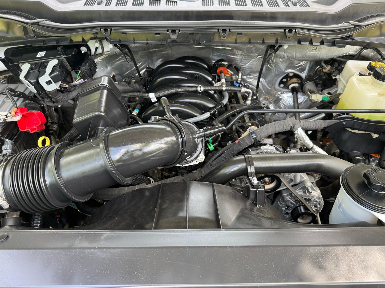 Ford Super Duty F-550 DRW XL 4WD Reg Cab 205" WB 120" CA 2025