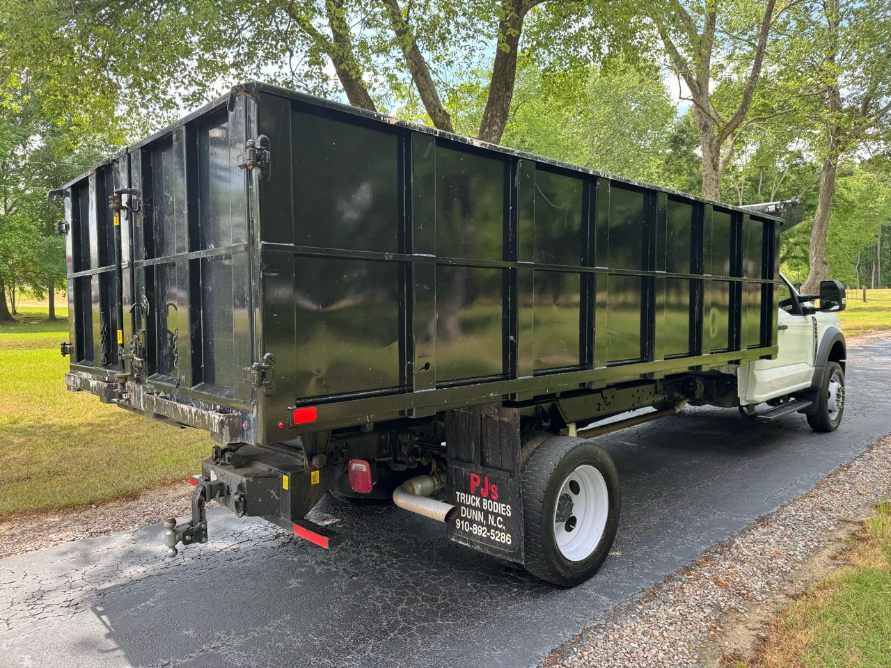 Ford Super Duty F-550 DRW XL 4WD Reg Cab 205" WB 120" CA 2025