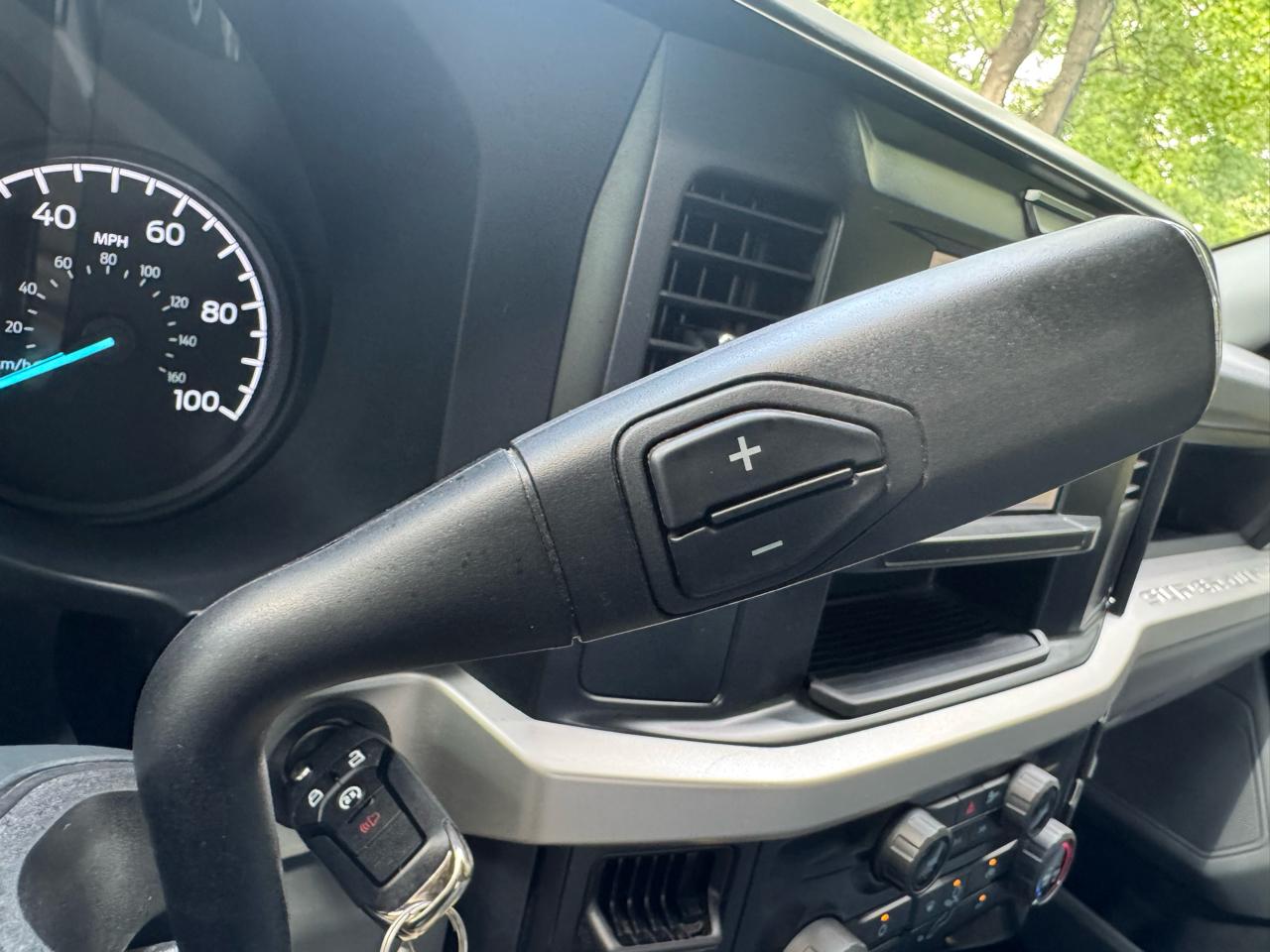 Ford Super Duty F-550 DRW XL 4WD Reg Cab 205" WB 120" CA 2025