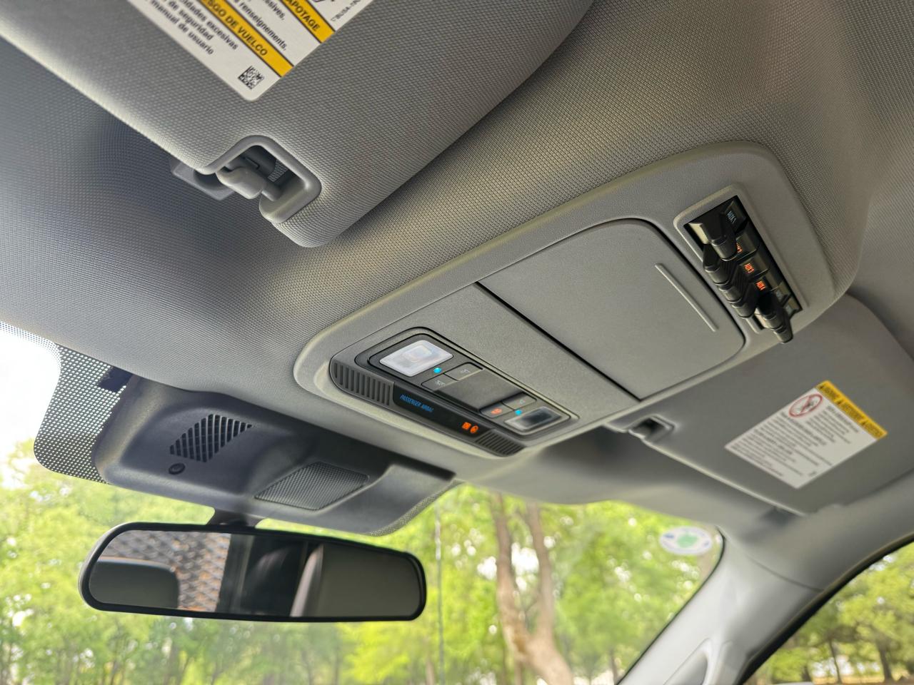 Ford Super Duty F-550 DRW XL 4WD Reg Cab 205" WB 120" CA 2025