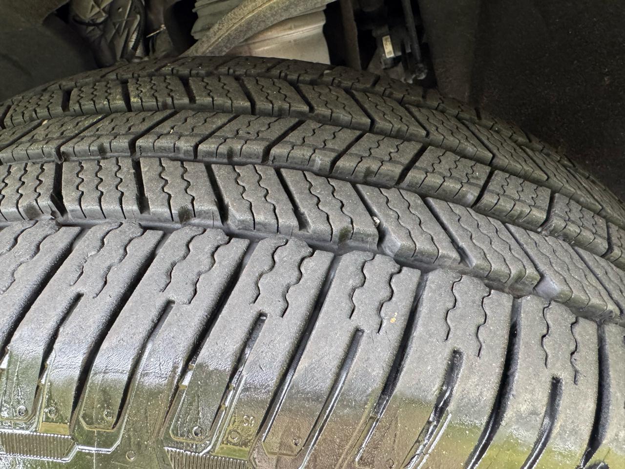 GMC Yukon XL 4WD 4dr AT4 2021