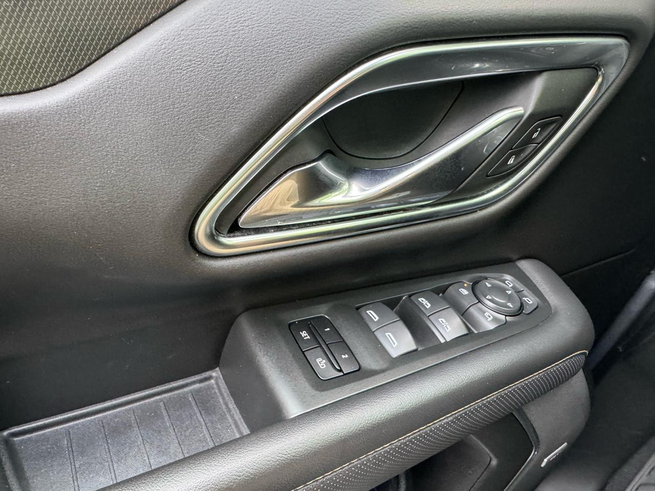 GMC Yukon XL 4WD 4dr AT4 2021