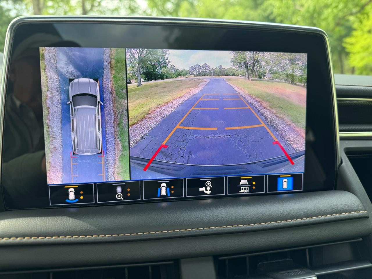 GMC Yukon XL 4WD 4dr AT4 2021