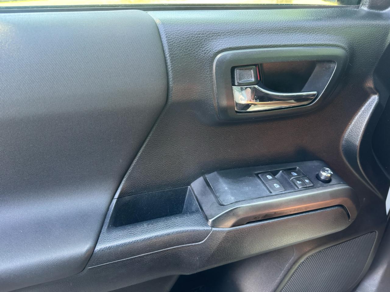 Toyota Tacoma 4WD Access Cab V6 AT TRD Sport (Natl) 2016