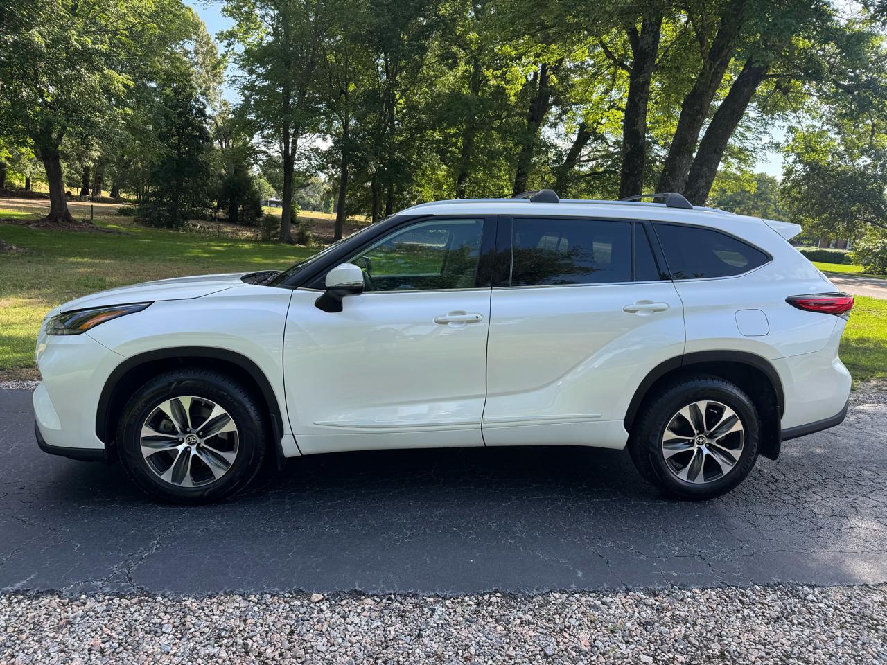 Toyota Highlander XLE 2021