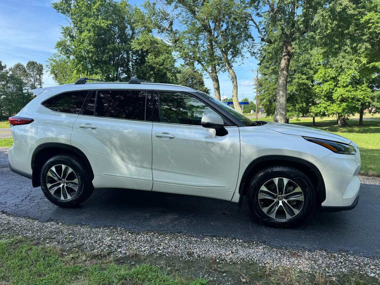 Toyota Highlander XLE 2021