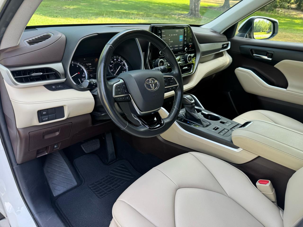 Toyota Highlander XLE 2021