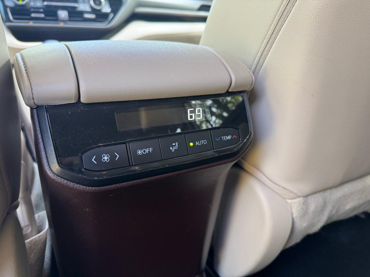 Toyota Highlander XLE 2021