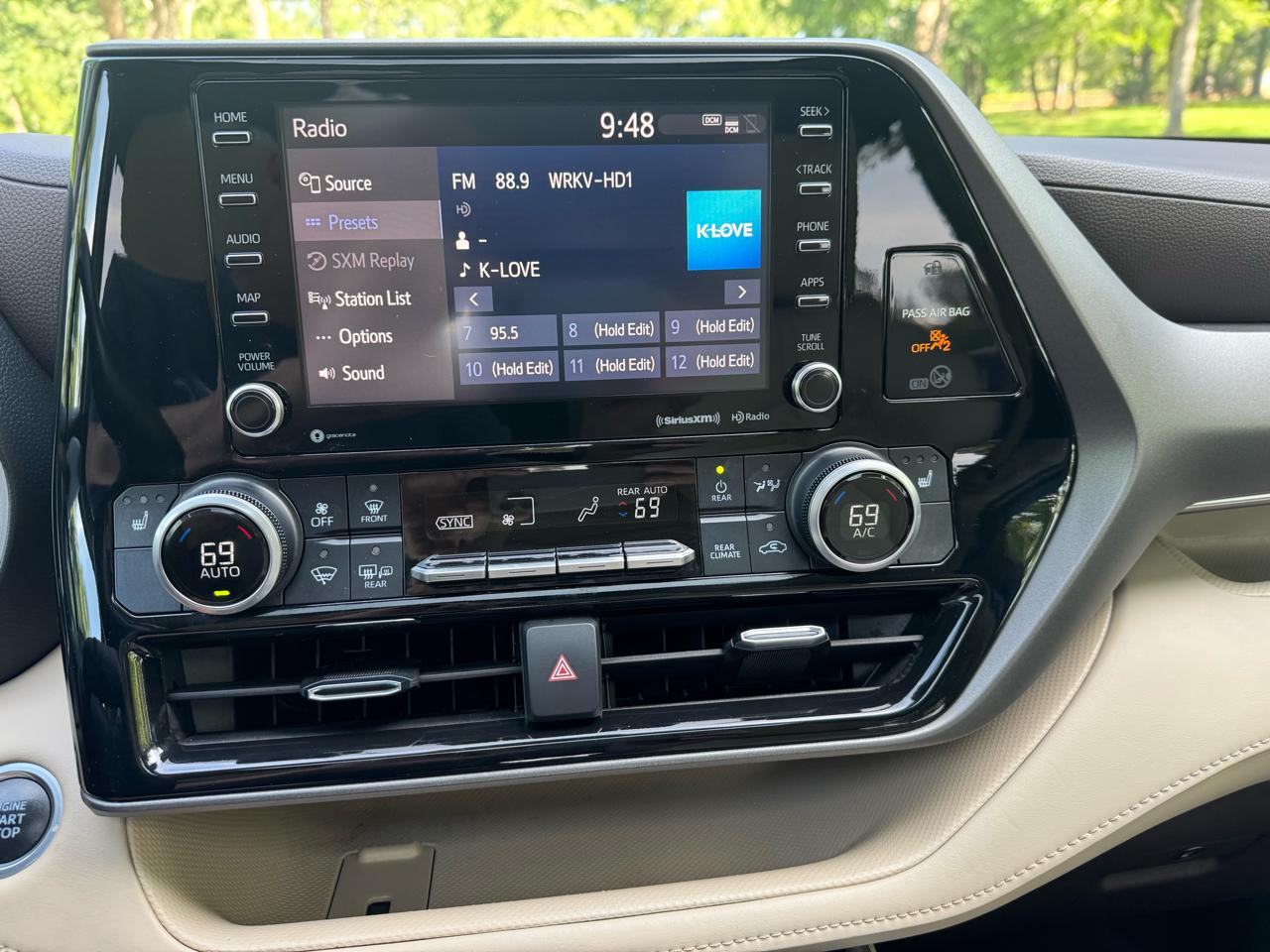 Toyota Highlander XLE 2021