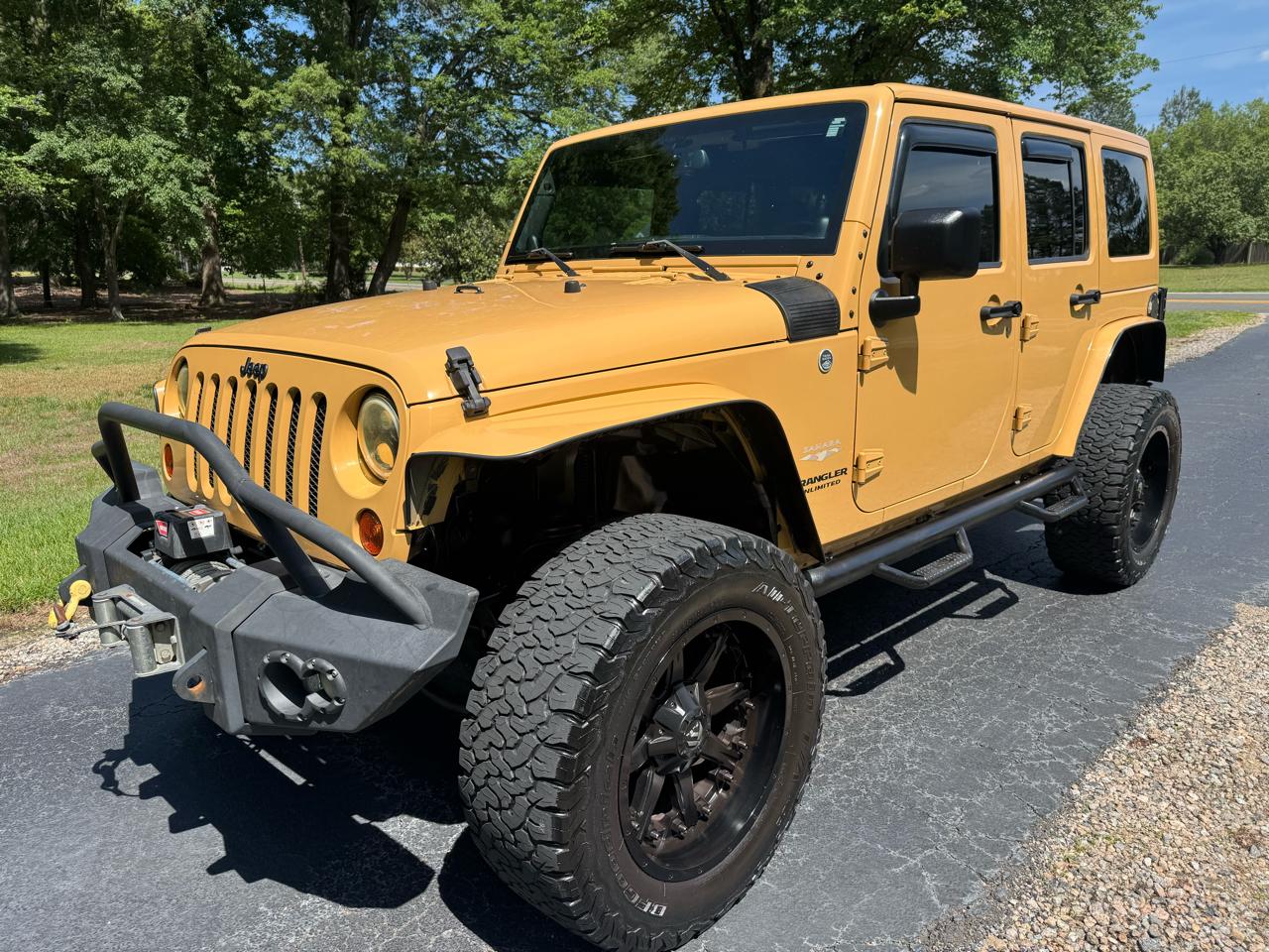 Jeep Wrangler Unlimited 4WD 4dr Sahara 2013